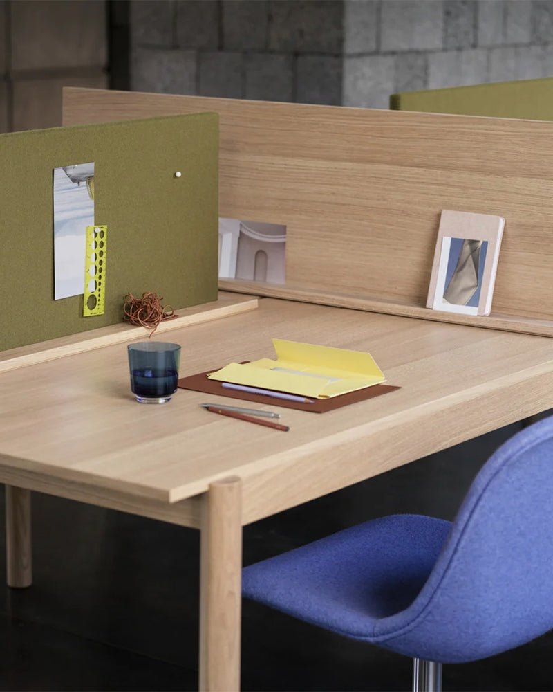 Linear bord Muuto Just Add People